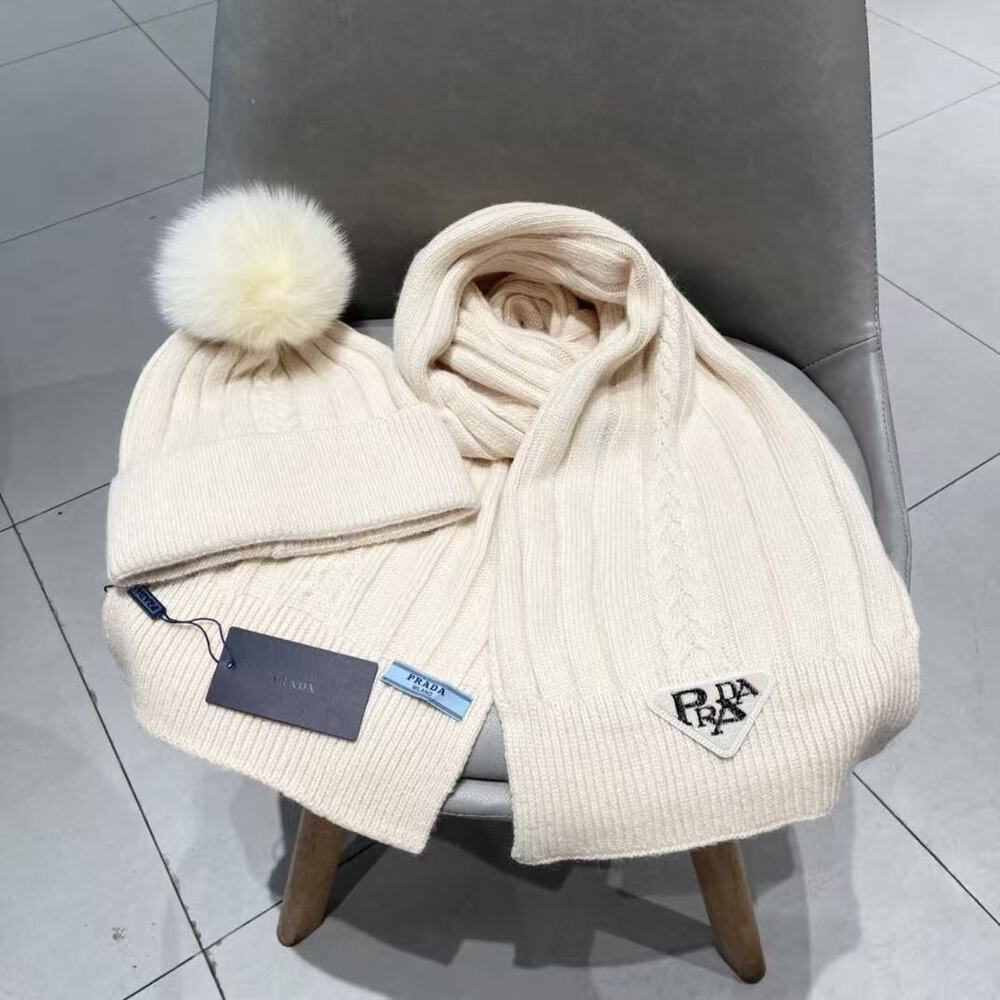 💝 Prada Women's Winter Hat and Scarf Set